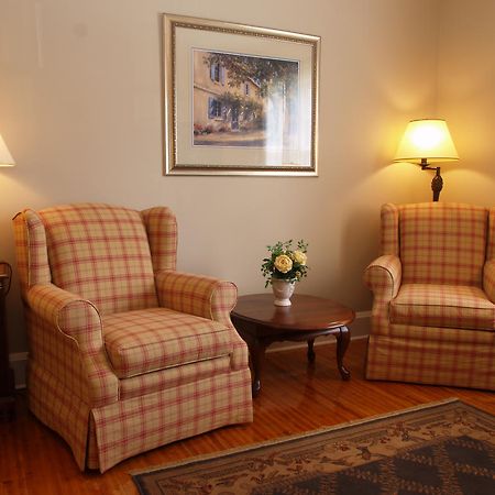 קובורג The Woodlawn Inn מראה פנימי תמונה