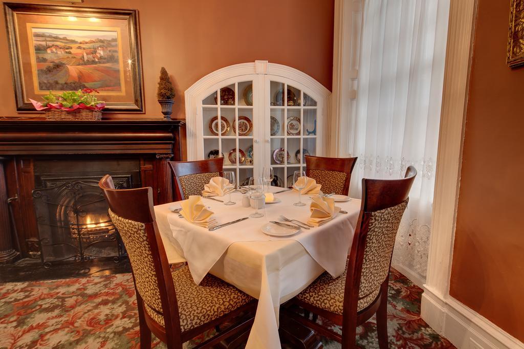 קובורג The Woodlawn Inn מראה חיצוני תמונה